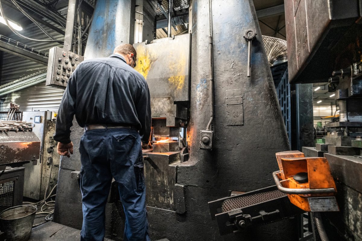 forge industrielle estampage